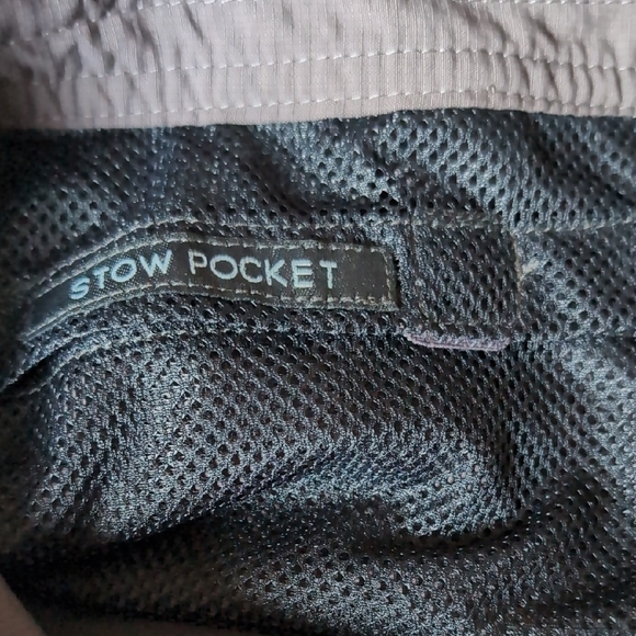 The North Face Women's Dark Brown Bermudas Short Streetwear - Picture 8 of 11